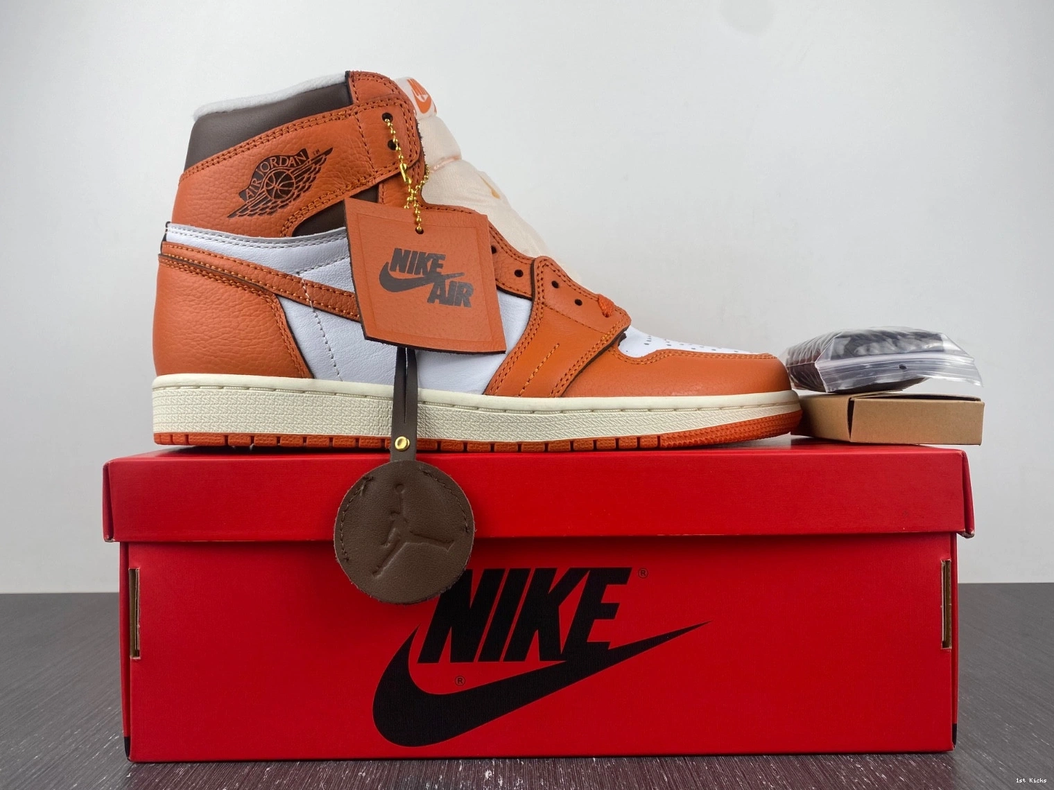 Air DO9369-101 High 1 WMNS OG “Starfish” Jordan 0924